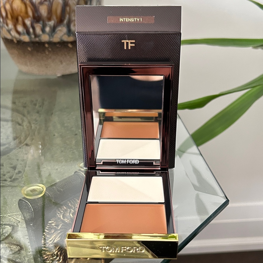 Tom Ford Shade & Illuminate Contour Duo in Intensity 1